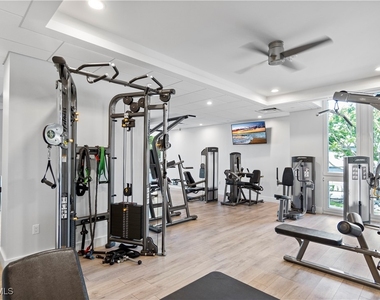 4031 Gulf Shore Boulevard N - Photo Thumbnail 23