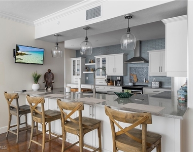 4031 Gulf Shore Boulevard N - Photo Thumbnail 6