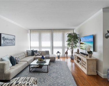 4031 Gulf Shore Boulevard N - Photo Thumbnail 3