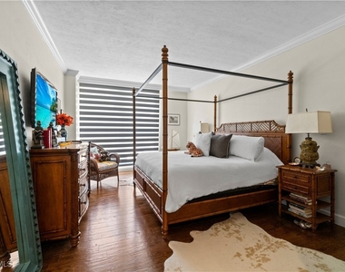 4031 Gulf Shore Boulevard N - Photo Thumbnail 12