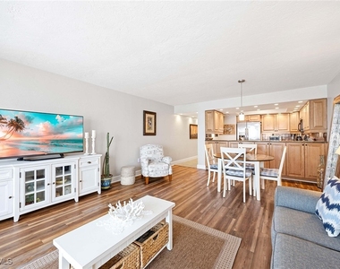 25810 Hickory Boulevard - Photo Thumbnail 3
