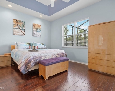 1811 Se 37th Terrace - Photo Thumbnail 9