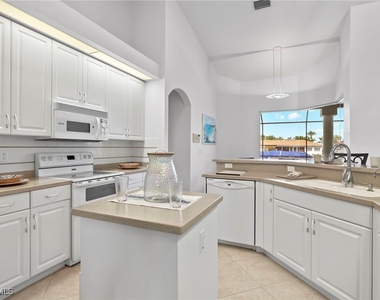 1811 Se 37th Terrace - Photo Thumbnail 34