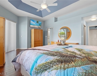 1811 Se 37th Terrace - Photo Thumbnail 8
