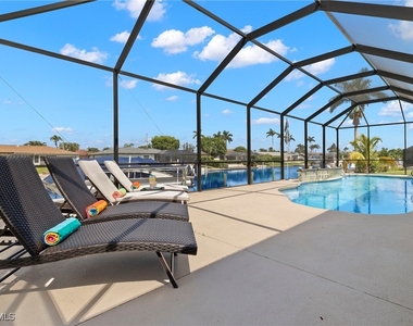 1811 Se 37th Terrace - Photo Thumbnail 21