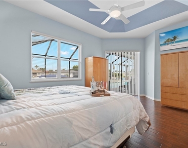 1811 Se 37th Terrace - Photo Thumbnail 7