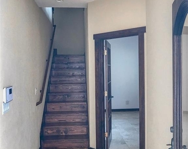 1432 W 21st Street - Photo Thumbnail 20