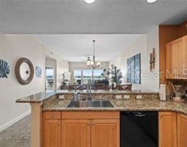 17735 Gulf Boulevard - Photo Thumbnail 12