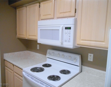 555 Silverado Ranch Boulevard - Photo Thumbnail 9