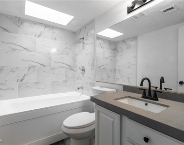 2200 Venus Avenue - Photo Thumbnail 17