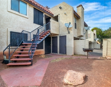 2200 Venus Avenue - Photo Thumbnail 1