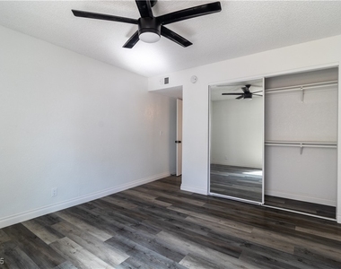 2200 Venus Avenue - Photo Thumbnail 16