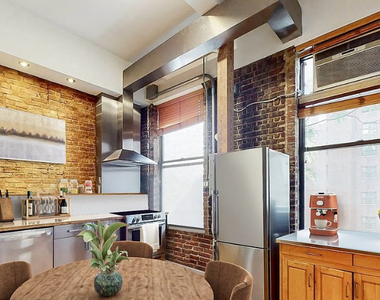 816 Broadway - Photo Thumbnail 0