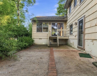 187 Elmwood Road - Photo Thumbnail 38