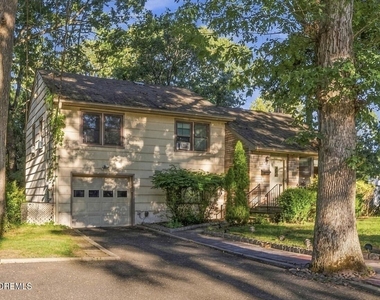 187 Elmwood Road - Photo Thumbnail 24