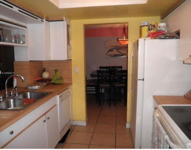 1741 Ne 39th Street - Photo Thumbnail 11