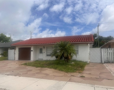 1741 Ne 39th Street - Photo Thumbnail 2