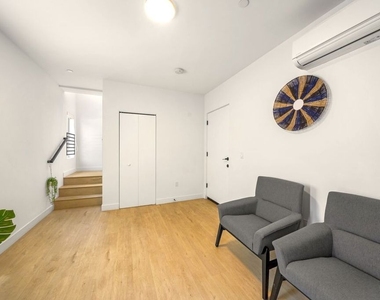 497 N St Andrews Place - Photo Thumbnail 21