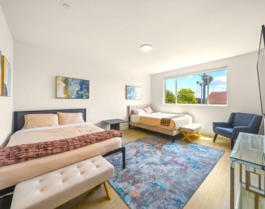 497 N St Andrews Place - Photo Thumbnail 6