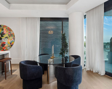 8420 W Sunset Boulevard - Photo Thumbnail 9