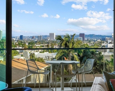 8420 W Sunset Boulevard - Photo Thumbnail 7