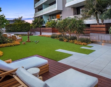 8420 W Sunset Boulevard - Photo Thumbnail 36