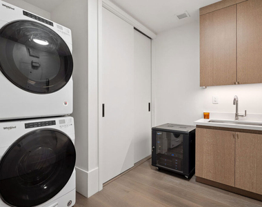 8420 W Sunset Boulevard - Photo Thumbnail 29