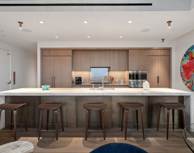 8420 W Sunset Boulevard - Photo Thumbnail 11