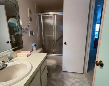 6866 Huntington Lane - Photo Thumbnail 13