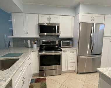 6866 Huntington Lane - Photo Thumbnail 17