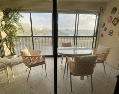 6866 Huntington Lane - Photo Thumbnail 6