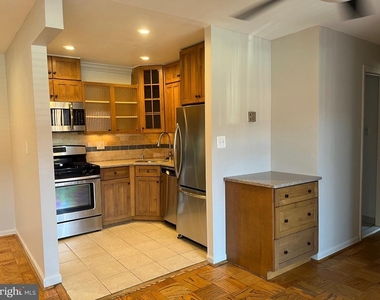 1508 S. George Mason - Photo Thumbnail 4