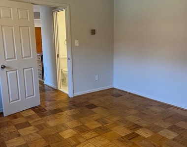 1508 S. George Mason - Photo Thumbnail 14
