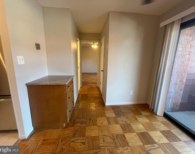 1508 S. George Mason - Photo Thumbnail 9