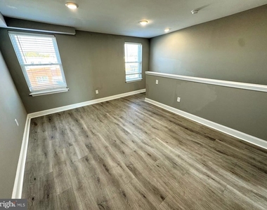 2417 W Jefferson Street - Photo Thumbnail 12