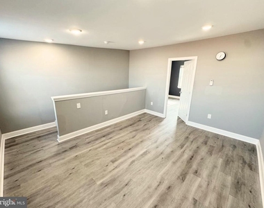 2417 W Jefferson Street - Photo Thumbnail 11