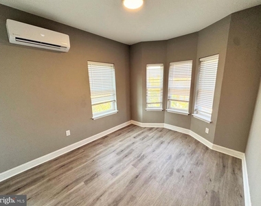 2417 W Jefferson Street - Photo Thumbnail 8