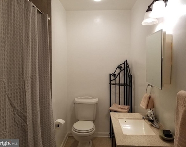 2821 7th Street Ne - Photo Thumbnail 2