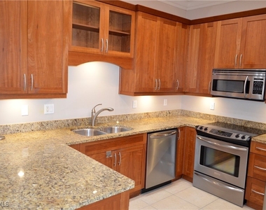 1625 Se 46th Street - Photo Thumbnail 4