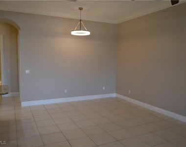 1625 Se 46th Street - Photo Thumbnail 9
