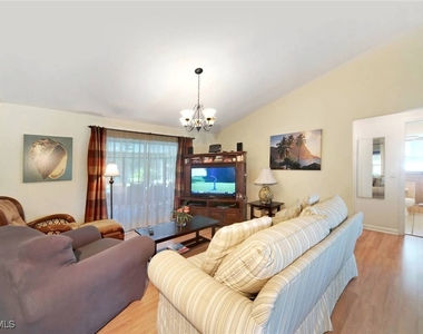 1140 Sw 44th Street - Photo Thumbnail 2