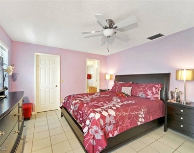 1140 Sw 44th Street - Photo Thumbnail 6