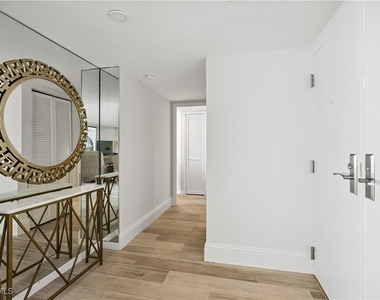 4041 Gulf Shore Boulevard N - Photo Thumbnail 13
