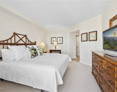 4041 Gulf Shore Boulevard N - Photo Thumbnail 10