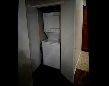 2121 El Paseo Street - Photo Thumbnail 4