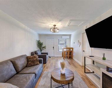 3201 Westridge Street - Photo Thumbnail 2