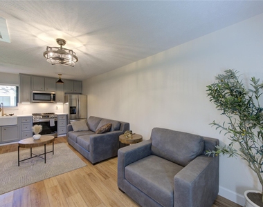 3201 Westridge Street - Photo Thumbnail 6