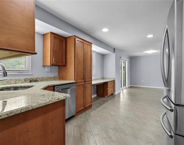 4612 8th Street Court E - Photo Thumbnail 15