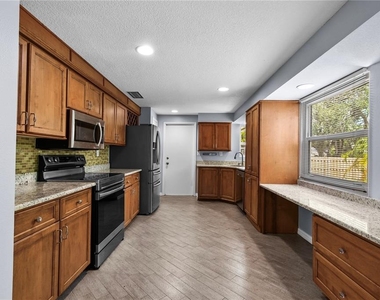 4612 8th Street Court E - Photo Thumbnail 12