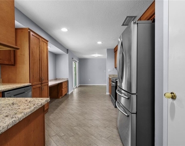 4612 8th Street Court E - Photo Thumbnail 16